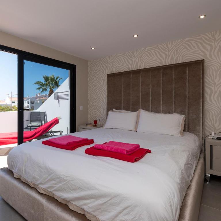 Modern 3 Bedroom Villa with Hot Tub in Costa Adeje - Villa de 3 dormitorios - 9