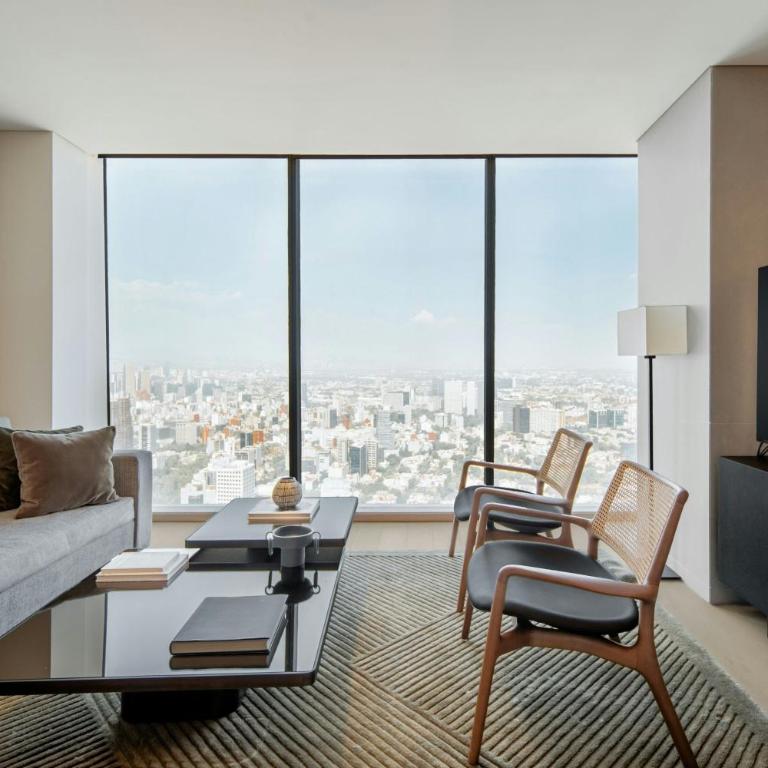 The Ritz-Carlton Residences Mexico City - Estudio con cama extragrande y vistas al perfil urbano - 1