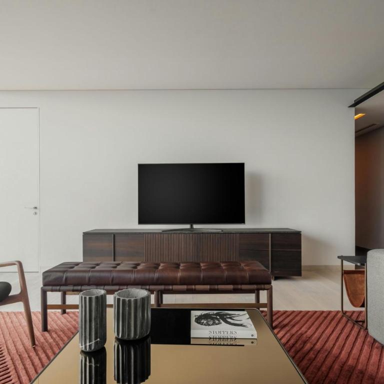 The Ritz-Carlton Residences Mexico City - One-Bedroom King Residence with Terrace and Grand Park View - 3