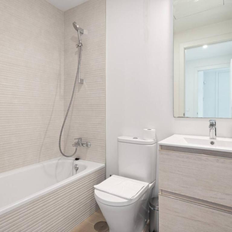 Ultimate Rentals - Modern Comfort and Views in Oceana Gardens, Estepona - Apartamento - 10