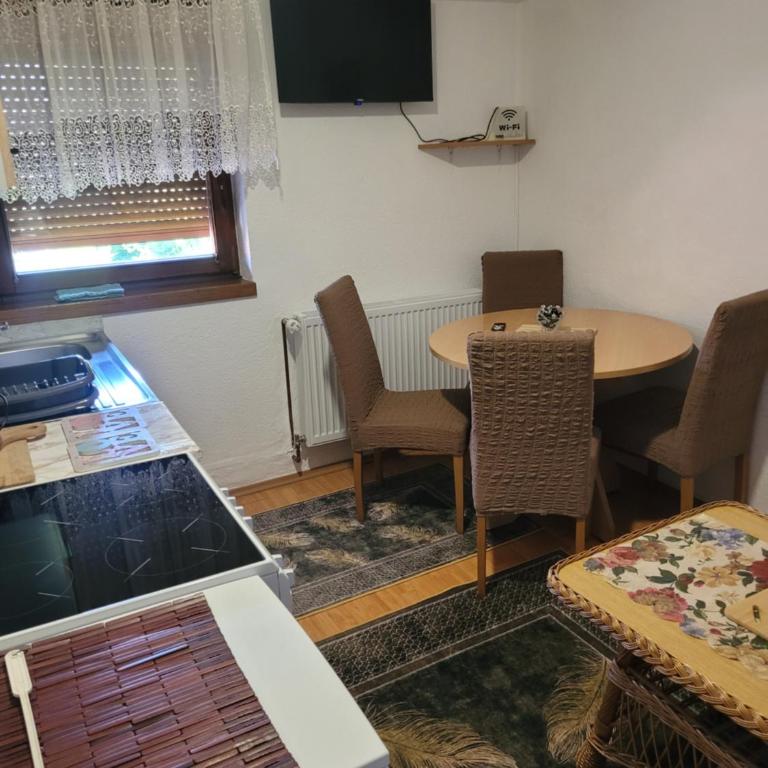 Apartman View Una - Three-Bedroom House - 13