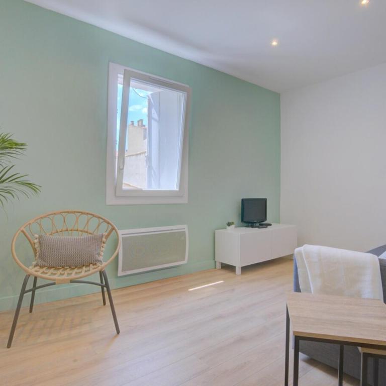 Charmant deux pièces en cœur de ville - Apartamento de 1 dormitorio - 1
