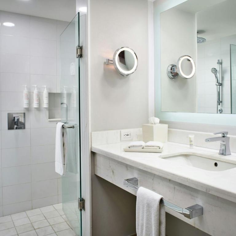 Marriott Puebla Hotel Meson del Angel - Mesones King, Guest room, 1 King, Mesones - 4