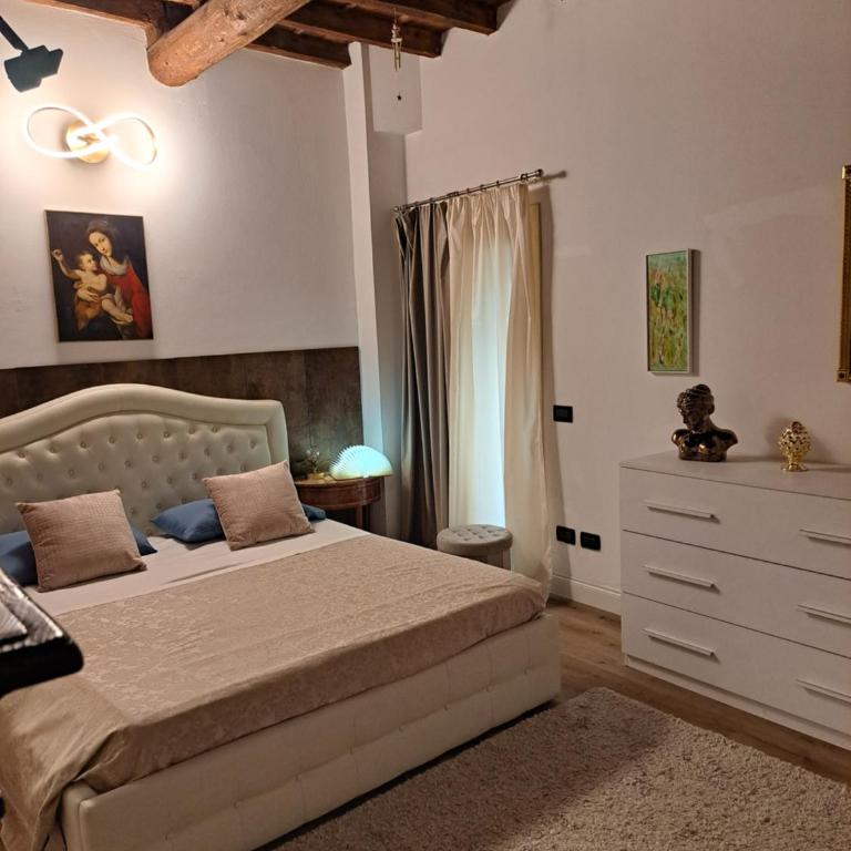 Centro storico, Centralissimo LUXURY SMERALDO SUITE Doccia Idromassaggio , cesto con piccola colazione - Appartamento con 1 Camera da Letto - 9