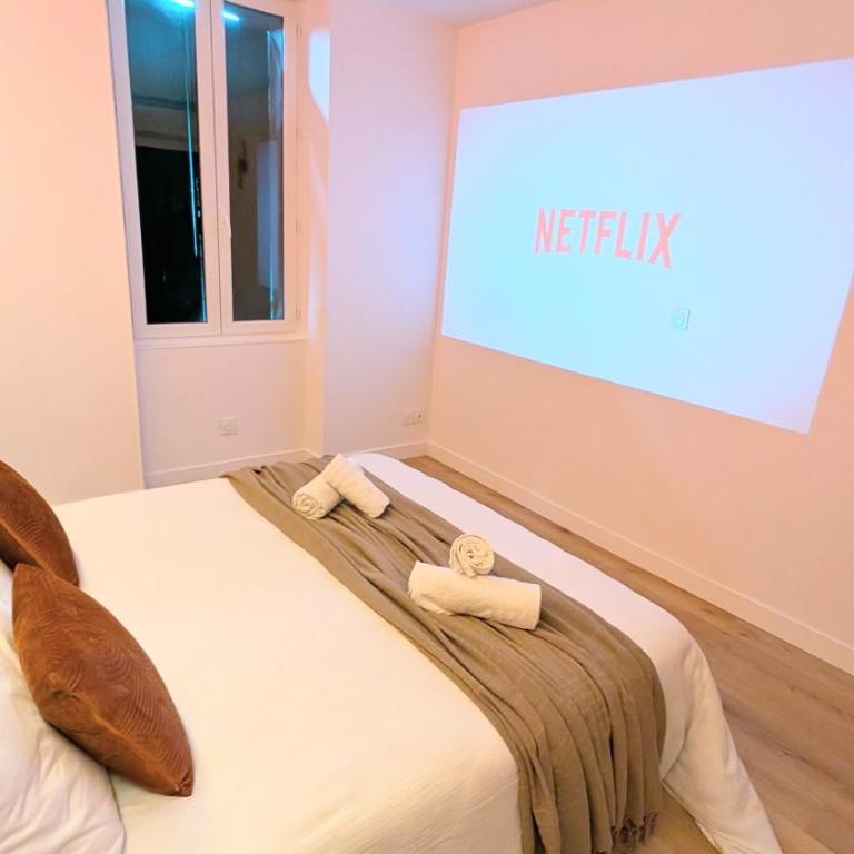 151 - Terrasse & Jacuzzi, Rue Trivalle, Pied de la cité de Carcassonne - Climatisation, Netflix, Fibre - Appartement 2 Chambres - 17