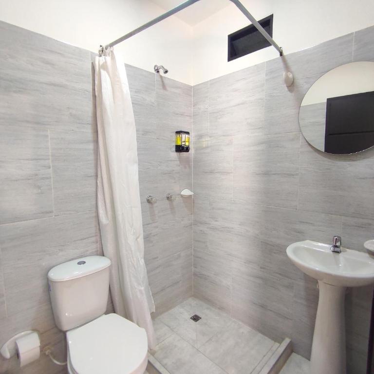 Hostel Trip Monkey San Gil - Habitación Doble con baño - 2 camas - 2