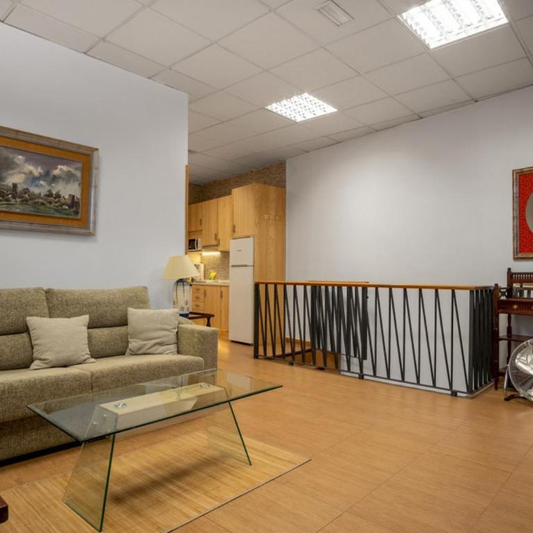 Cozy and Vintage-2Bedrooms 1.5Bathrooms-Malasaña - Two-Bedroom Apartment - 4