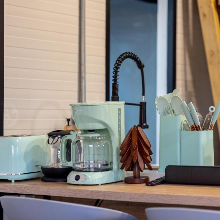 Luxury Cabin w Lake, HotTub, Cinema, Fire Pit, BBQ - Casa - 12