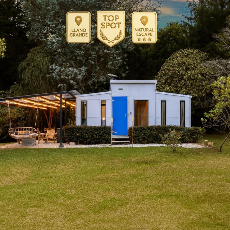 Luxury Cabin w Lake, HotTub, Cinema, Fire Pit, BBQ - Casa - 1