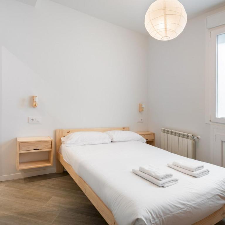 Centrally located bright -4Bedrooms 3Baths- Sol - Apartment - 13