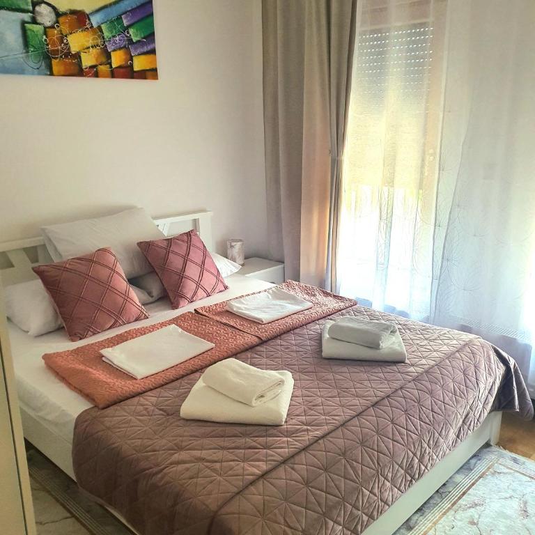 Family Lux Raj - One-Bedroom Apartment with Garden View - 32