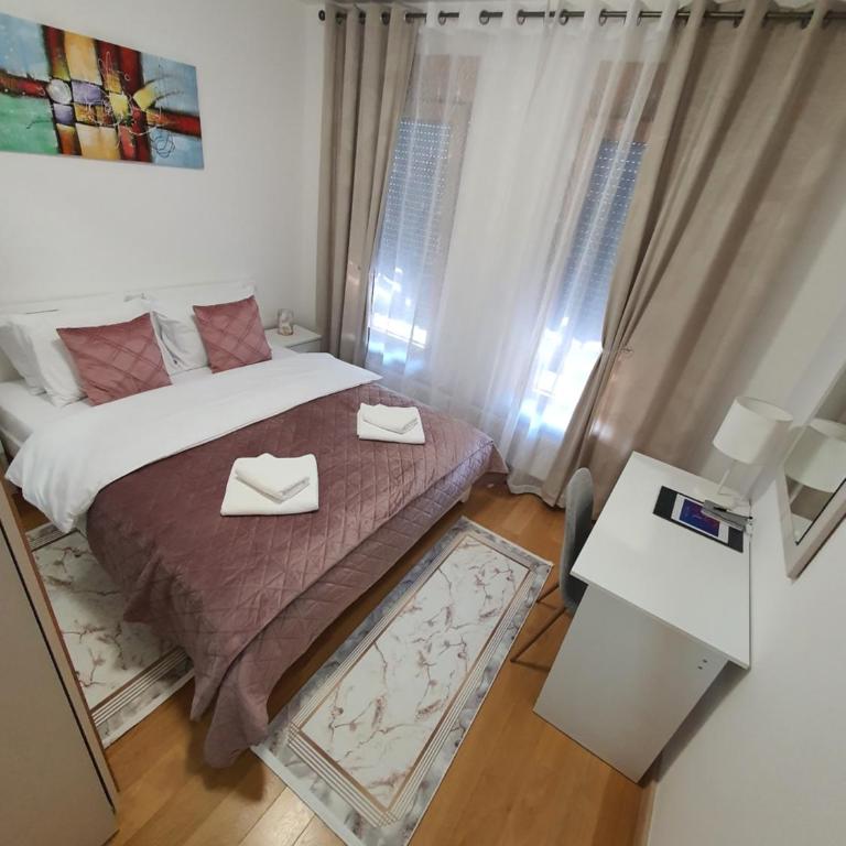 Family Lux Raj - One-Bedroom Apartment with Garden View - 36