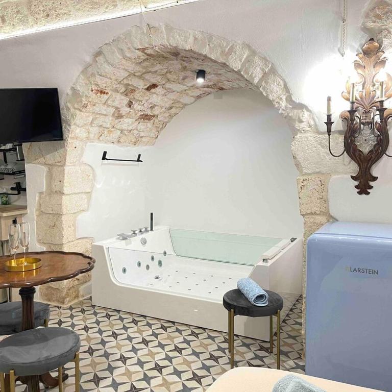 Luxe Studio with Jacuzzi, Ostuni Center - Appartamento con 1 Camera da Letto - 11