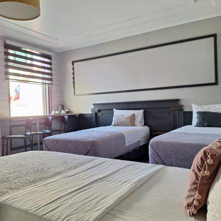 Hotel Asturias - Superior Triple Room - 5