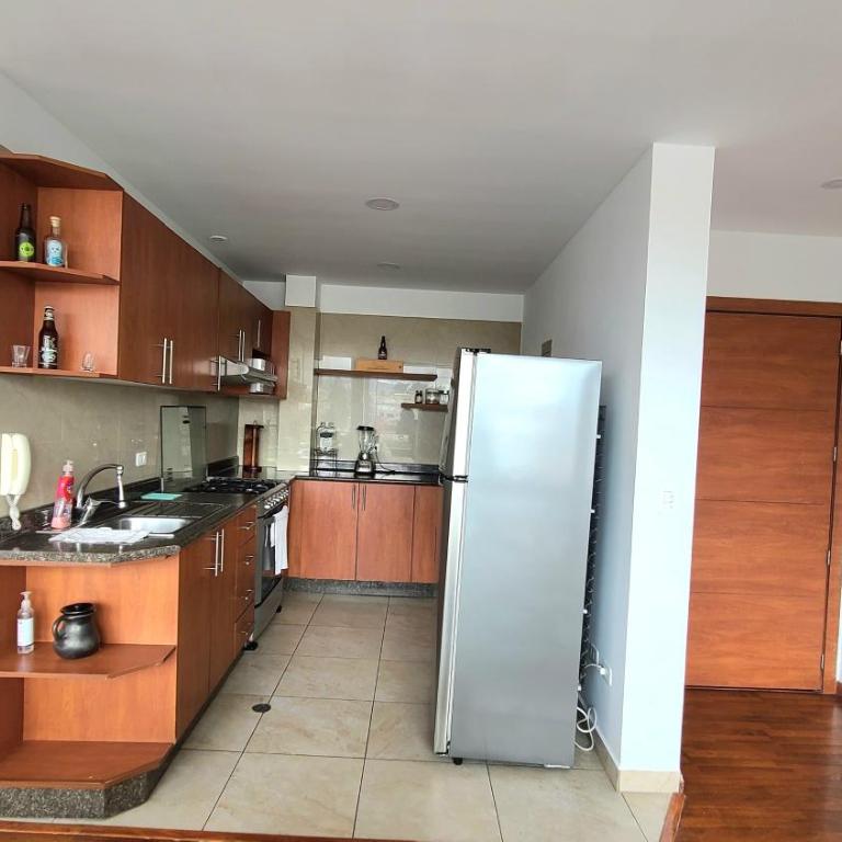 Departamento Privado una habitación y balcón Sector Solca y Embajada EEUU - Apartamento de 1 dormitorio - 7