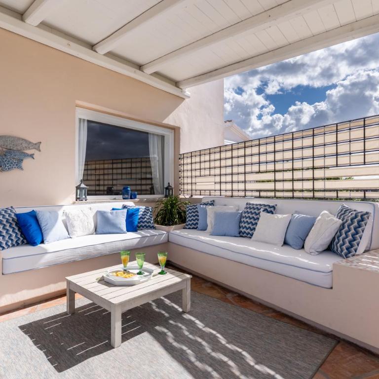 VILLA LE ROCCE - Villa con Piscina Privata - 13