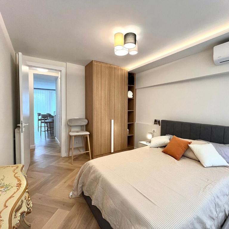 Luxury apartment in the heart of Vračar - Two-Bedroom Apartment with Balcony - 6