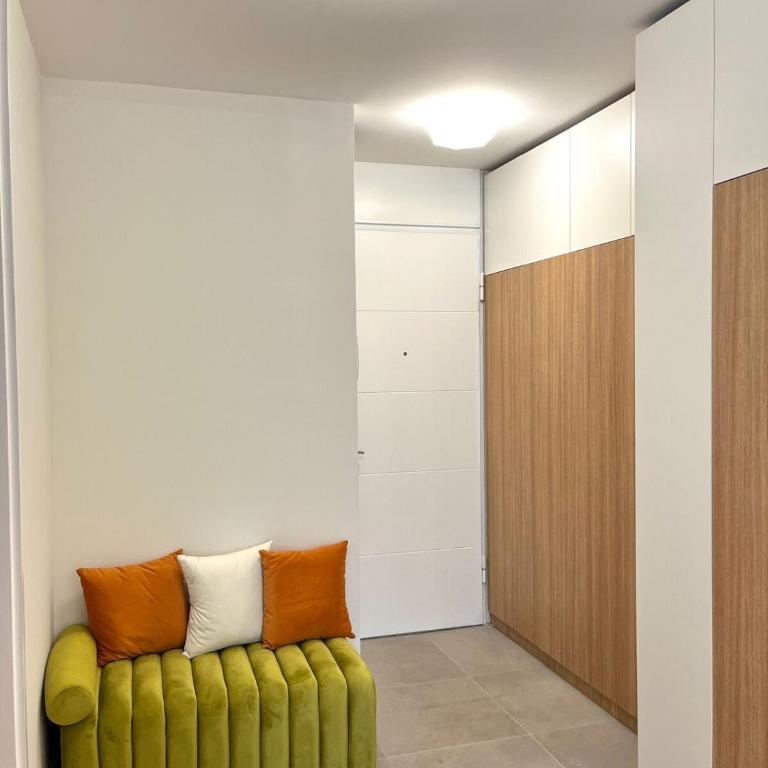 Luxury apartment in the heart of Vračar - Two-Bedroom Apartment with Balcony - 13
