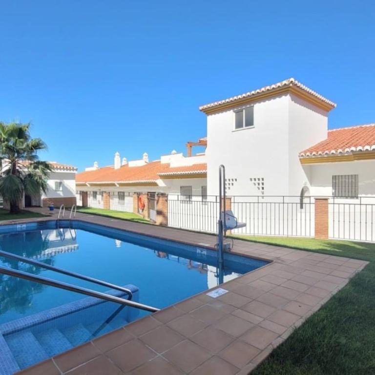 Apartamento Avigar con vistas a la montaña y piscina - Apartamento de 2 dormitorios - 23