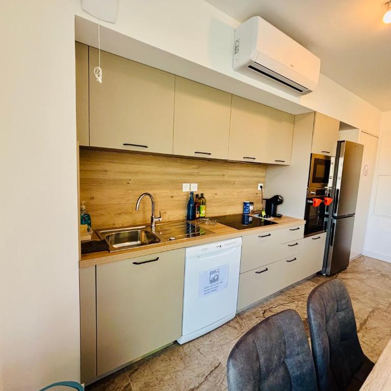 High-end, direct access to beach,Terrasse,Parking free - Appartement 2 Chambres - 5