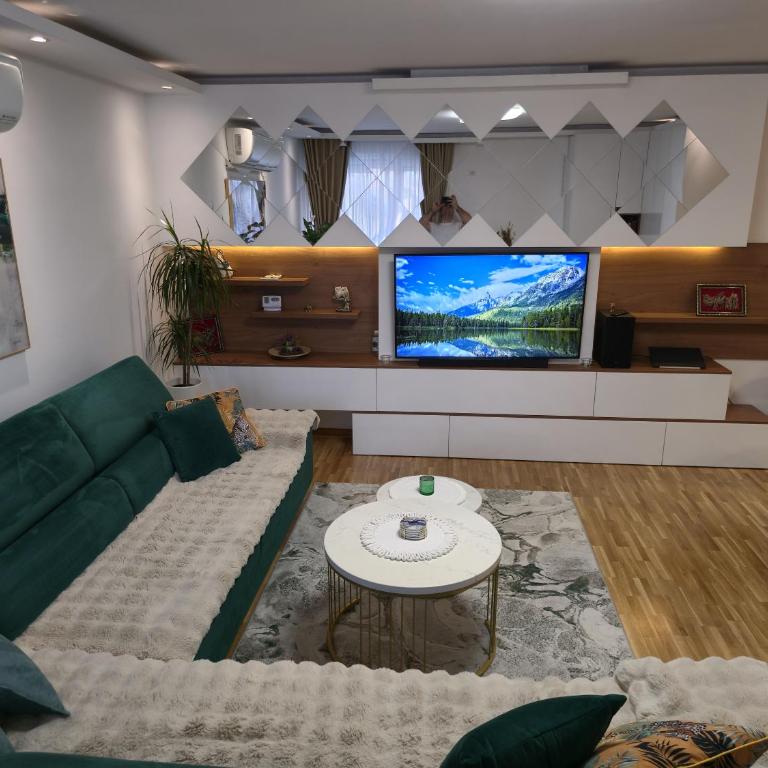 Sun lux - Two-Bedroom Apartment - 7