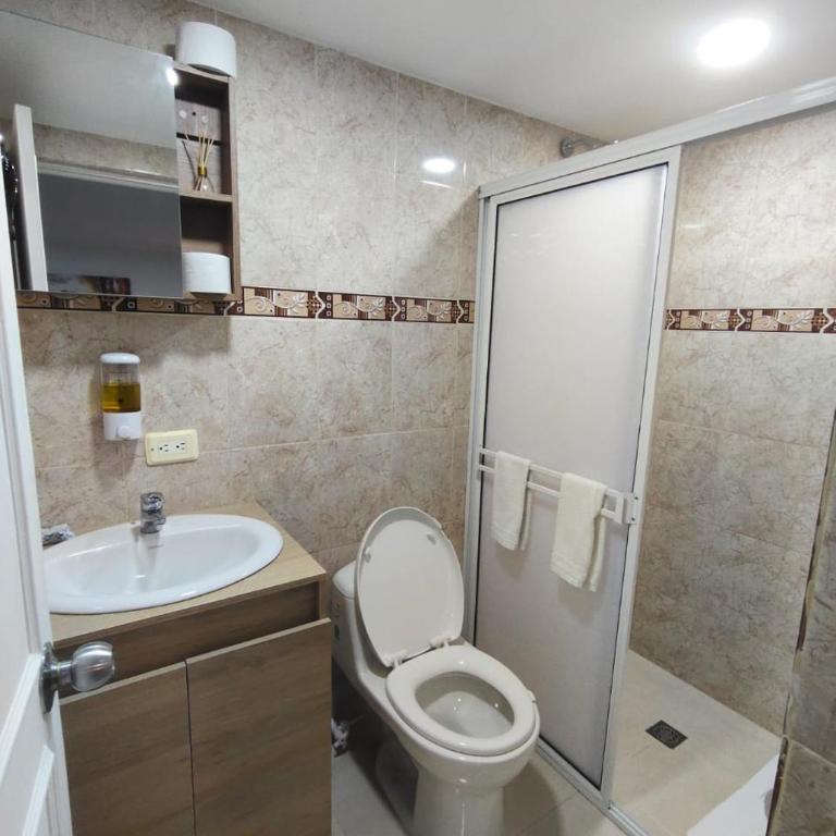 Casa Completa Estadio Atanasio Girardot - Four-Bedroom House - 19