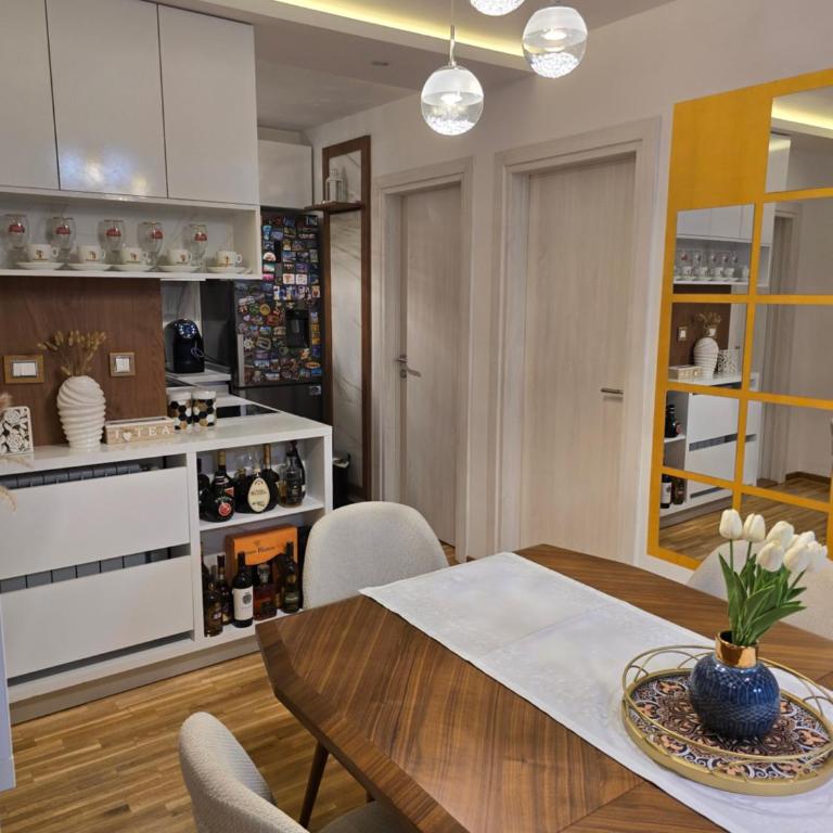 Sun lux - Two-Bedroom Apartment - 16