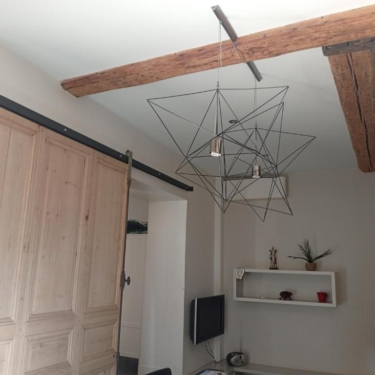 Appartement avec beaucoup de cachet central et calme - Appartement 2 Chambres - 14
