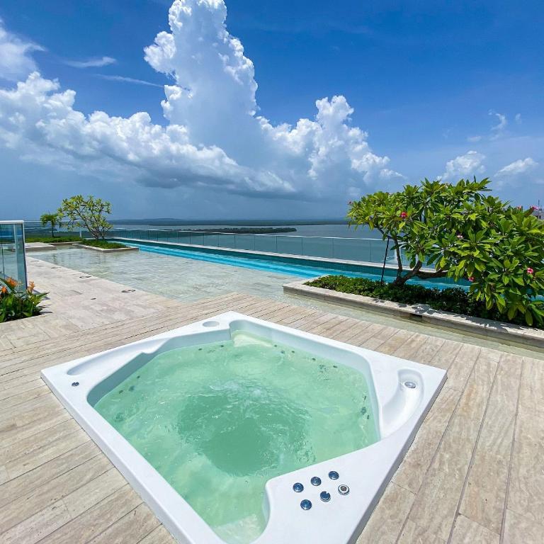 2 Dormitorios junto al mar. Jacuzzi Privado - Apartamento con vistas al mar - 1