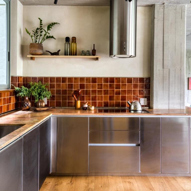 2BR Perfect Location Designer's Luxury - Apartamento - 16