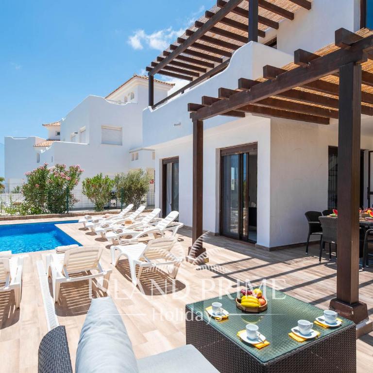 Heated Pool Villa in the Heart of Amarilla Golf GV8 - Villa - 7