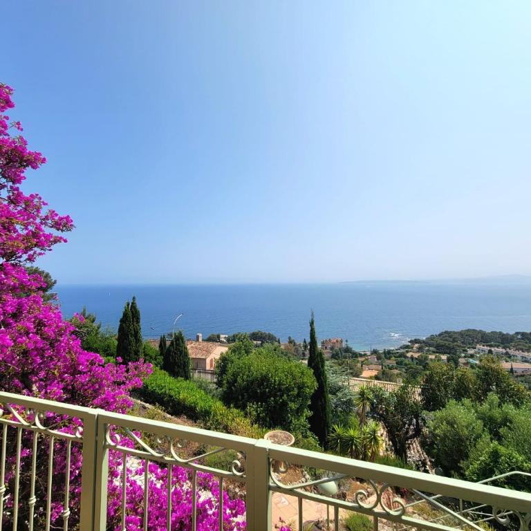 Familienfreundliche Villa Vistaero mit atemberaubenden Meerblick by Riviera Homelife Management - Maison de Vacances - 27
