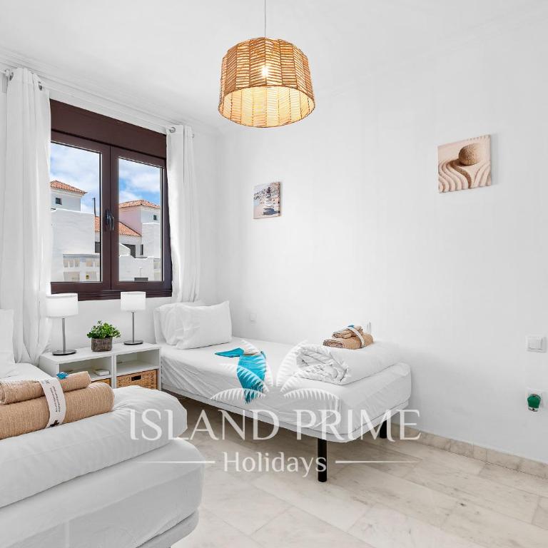 Heated Pool Villa in the Heart of Amarilla Golf GV8 - Villa - 16