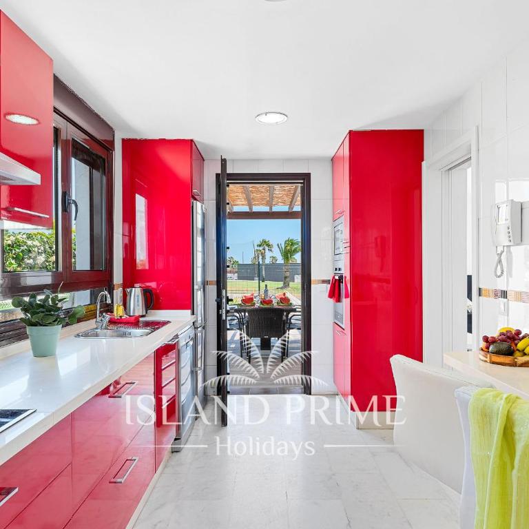 Heated Pool Villa in the Heart of Amarilla Golf GV8 - Villa - 5