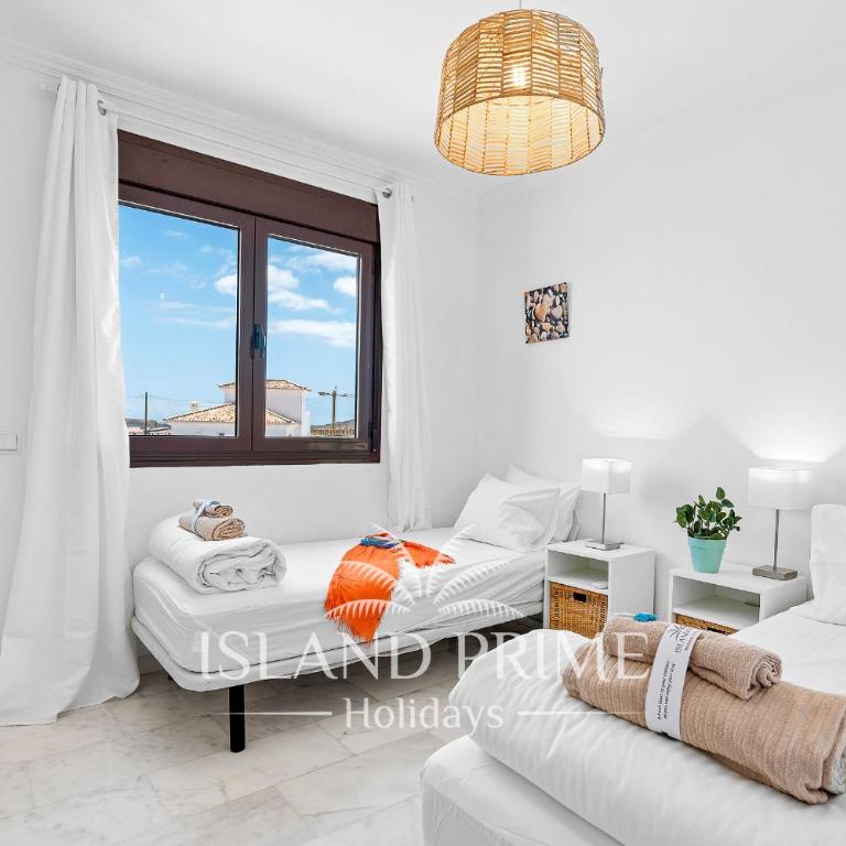 Heated Pool Villa in the Heart of Amarilla Golf GV8 - Villa - 40