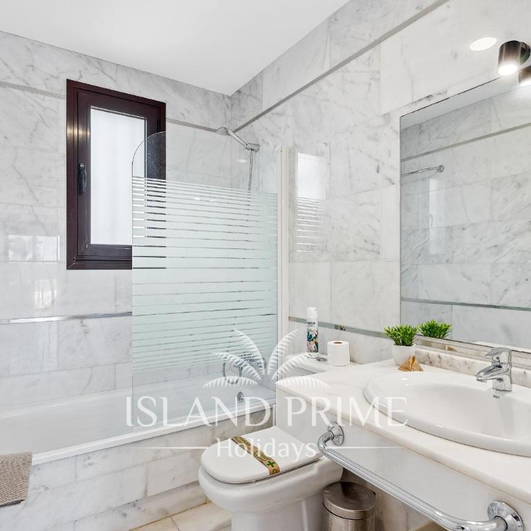 Heated Pool Villa in the Heart of Amarilla Golf GV8 - Villa - 10
