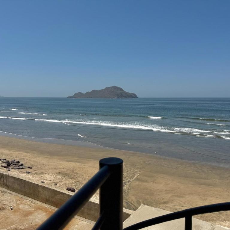 Departamento moderno a pie de playa - Two-Bedroom Apartment - 23