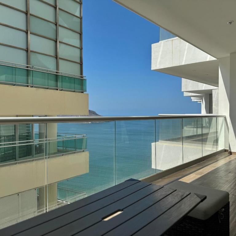 Departamento moderno a pie de playa - Two-Bedroom Apartment - 75