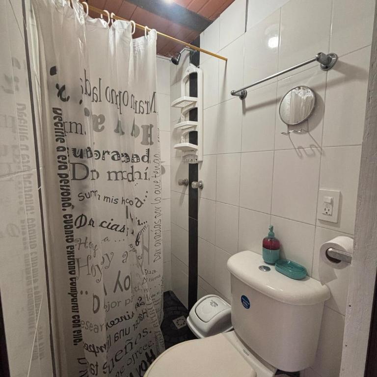 Apartamento Vista Bella en la mitad de Medellin - Two-Bedroom Apartment - 12
