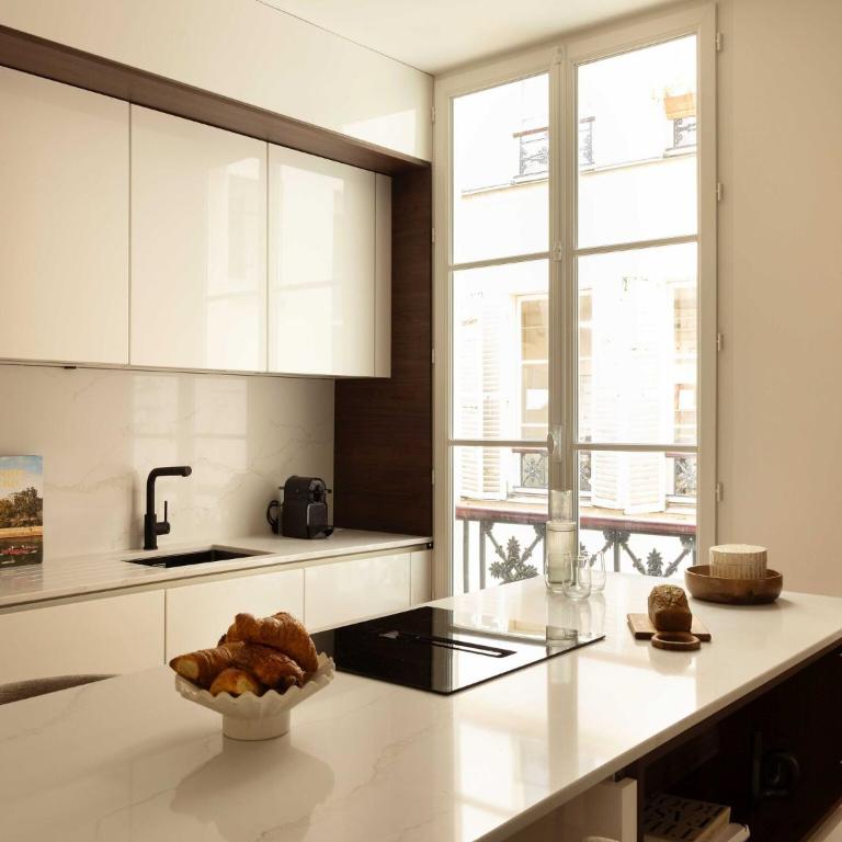 Elegant apartment - 2BR- 6P- Gare Saint Lazare, cleaning included - Apartamento - 1