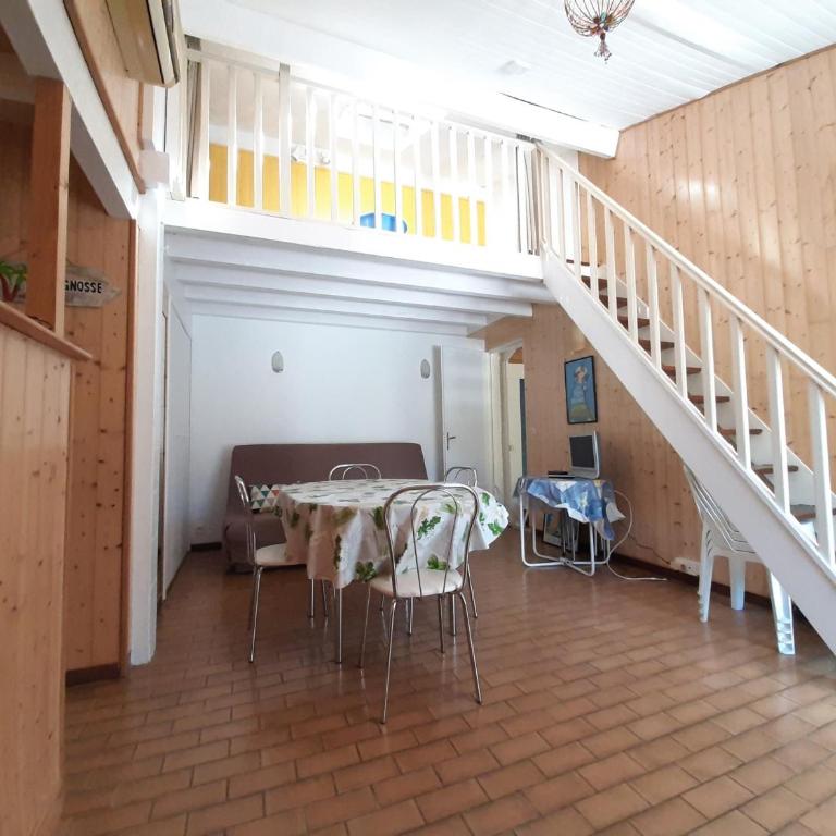 Maison moderne entre forêt et océan, avec jardin et terrasse. - FR-1-239-425 - One-Bedroom House - 6