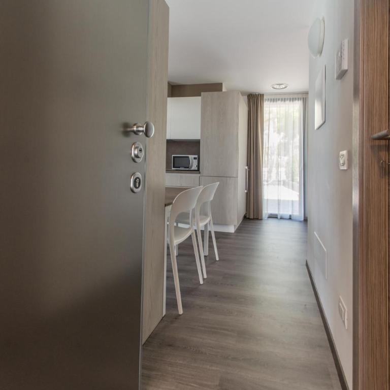 Residenza Decimina - Superior Apartment mit Balkon - 4