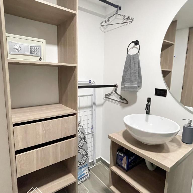 Loft Nuevo en Laureles Estilo y Confort - Apartamento de 1 dormitorio - 14