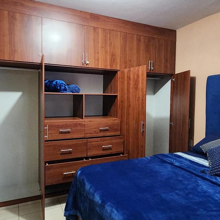 Casa amplia cerca del centro - Casa de 2 dormitorios - 27
