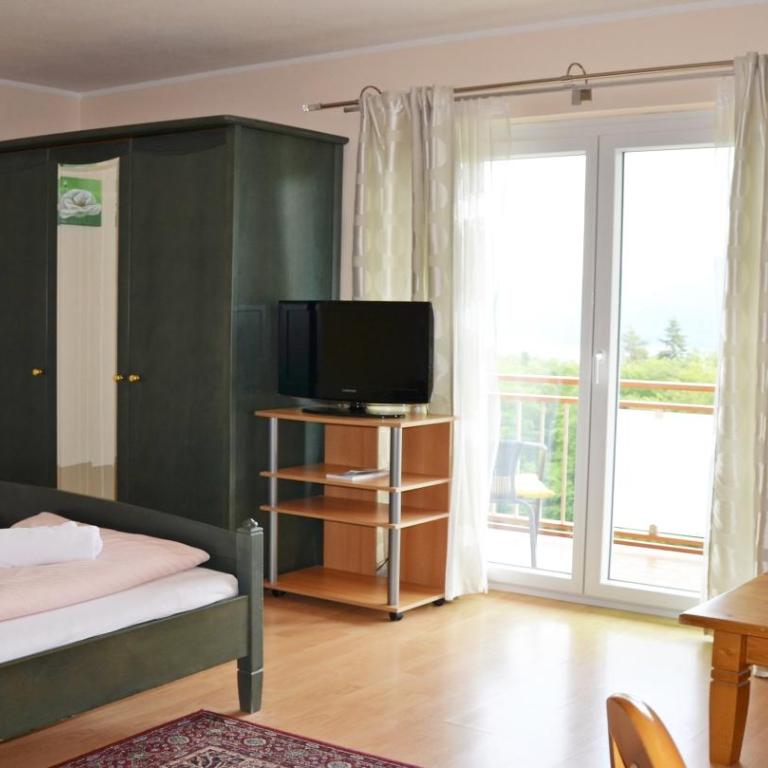 Pension Krakolinig - Studio mit Balkon und Seeblick - 5