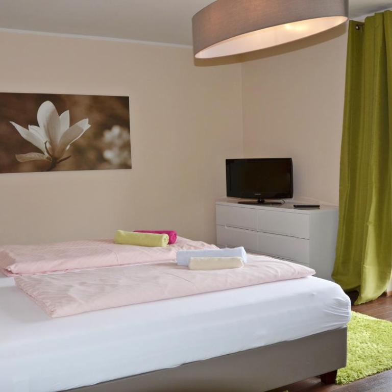 Pension Krakolinig - Superior Studio mit Balkon und Seeblick - 11