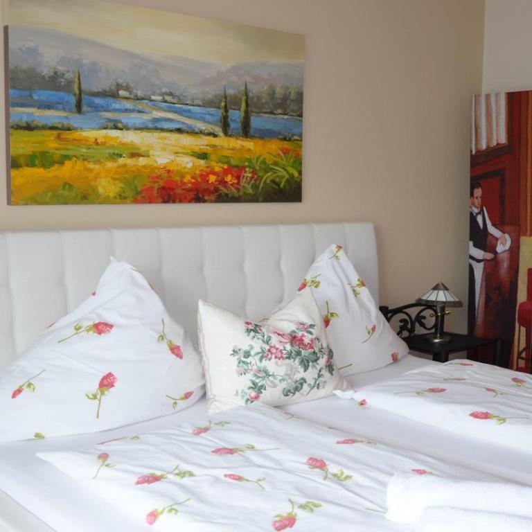 Pension Krakolinig - Doppelzimmer mit Balkon und Seeblick - 8