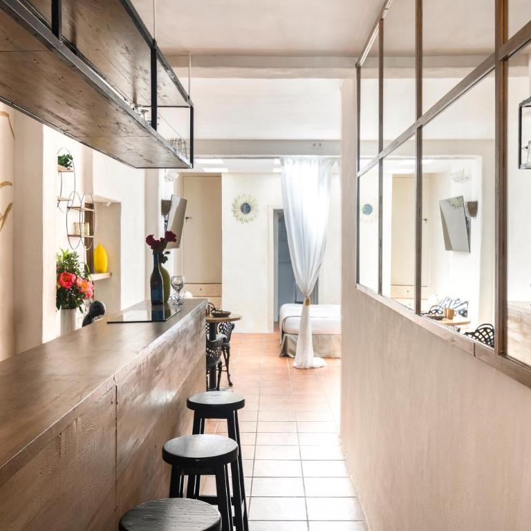 Rainbow Sitges - Habitación Familiar con baño privado - 3