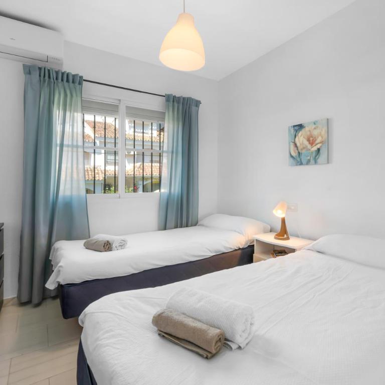 3BR Villa Fuengirola Quiet Area Terrace Pool - Casa - 12