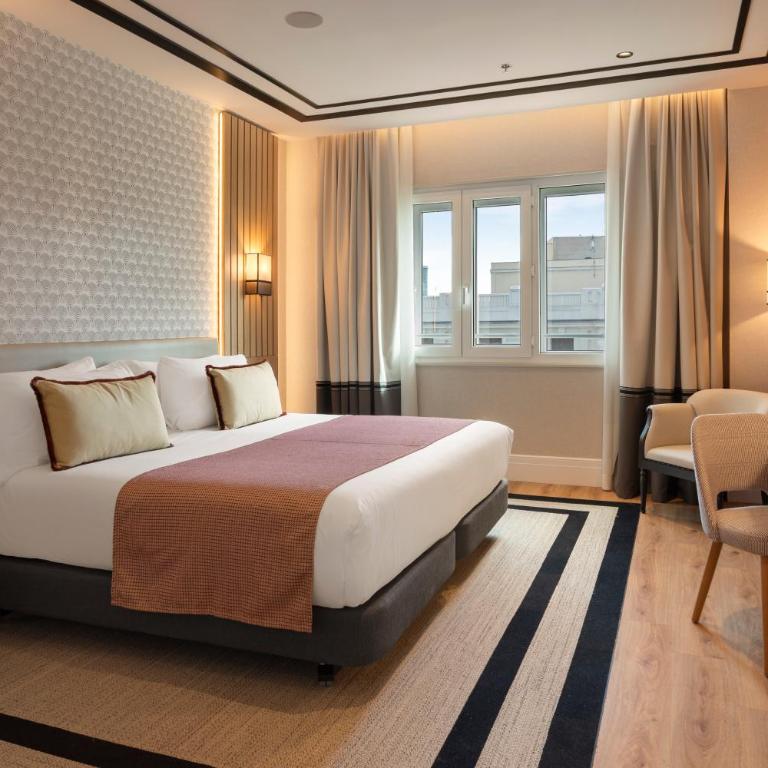 Catalonia Plaza España Hotel & Spa - Habitación Doble Superior con vistas a la Gran Vía - 1 o 2 camas - 2